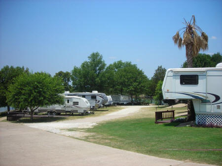 Come enjoy your week ends at lake fork
