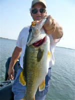 harles Horton from Emory with a 1 of several 5 pounders 