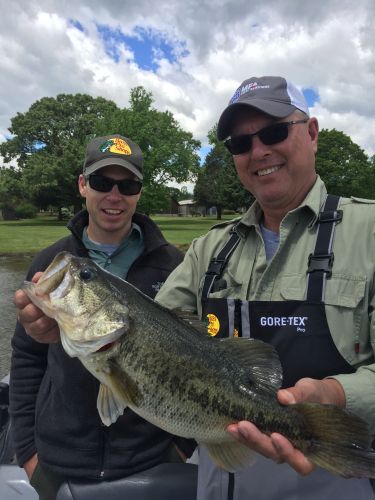 Bass fishing with Guide Tom Evans
